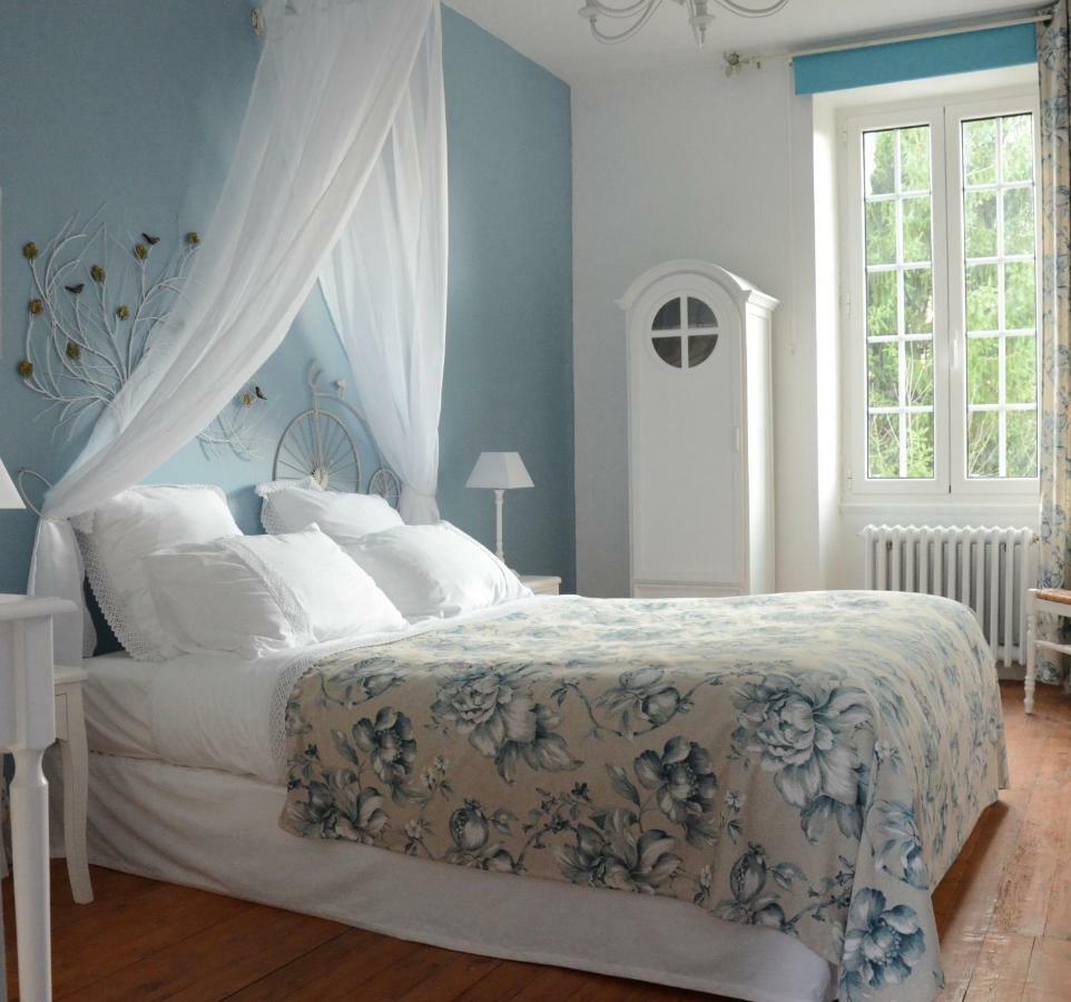 Bed and Breakfast Le manoir de Sanilhac à Notre-Dame-de-Sanilhac Extérieur photo
